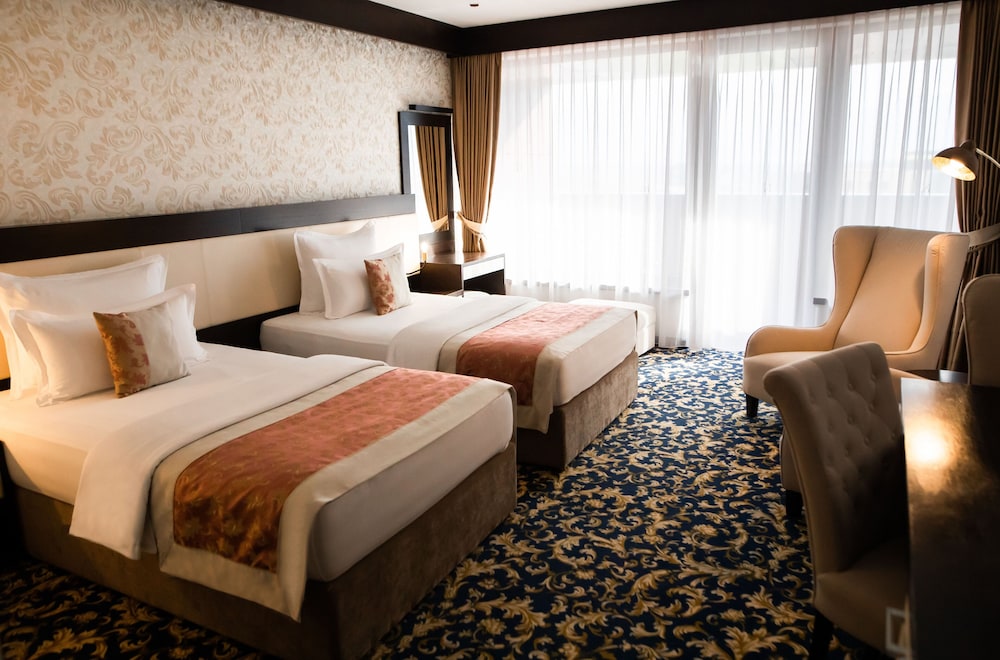 Luxury Double or Twin Room, Balcony photo 2