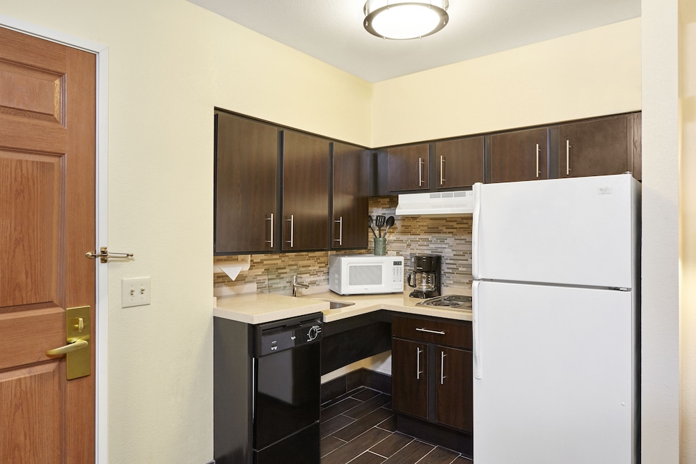 Suite, 1 Bedroom, Accessible, Kitchen (Roll-In Shower) - Photo 6