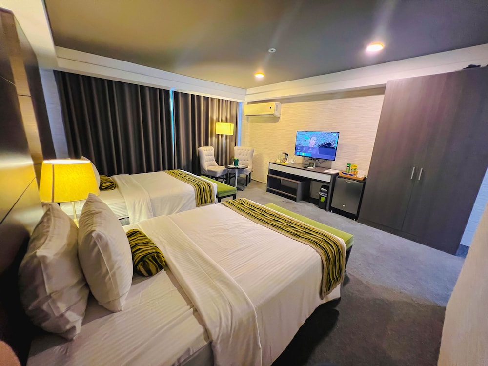 Deluxe Room, 2 Double Beds photo 2