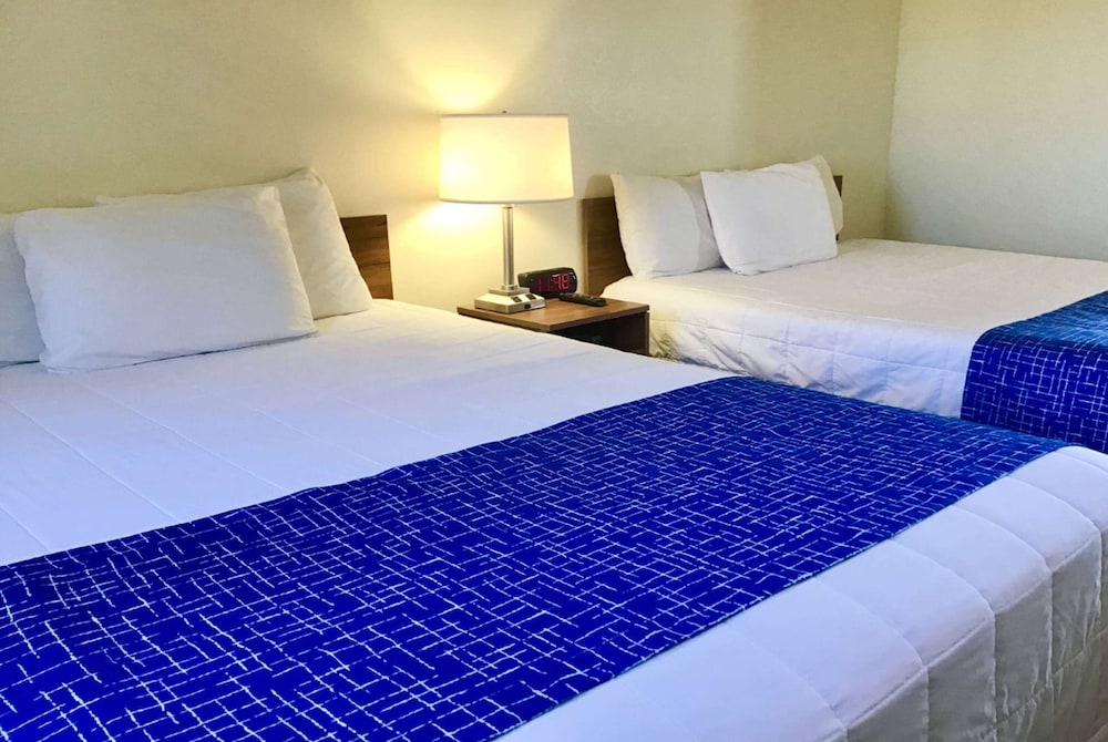 Suite, 2 Queen Beds, Non Smoking (1 Room) photo 2