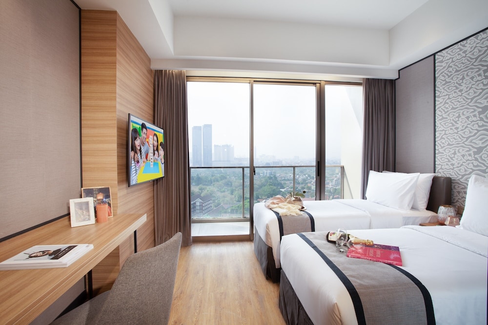 Club Room, 2 Bedrooms - Photo 7