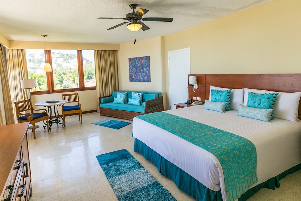 Junior Suite, 1 King Bed, Ocean View - Photo 1