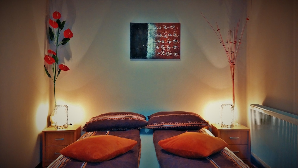Economy Double or Twin Room, 1 Bedroom, No Windows, Ground Floor photo 3