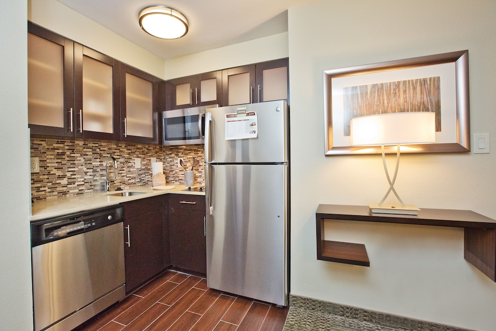 Queen Room with Two Queen Beds - Mobility Access Tub/Non-Smoking