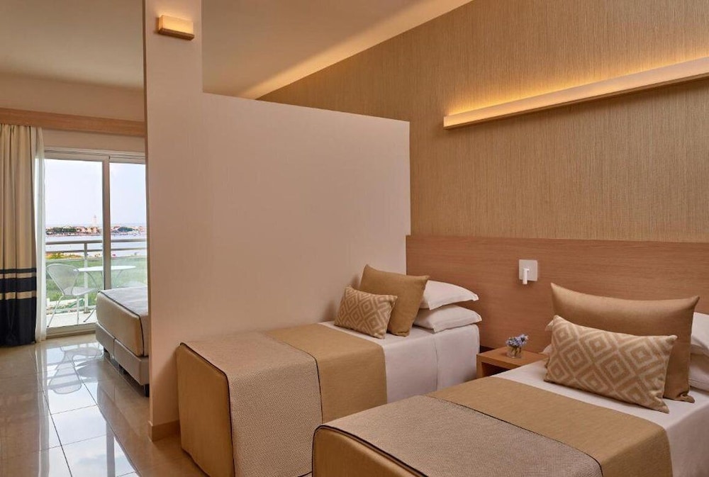 Premium Quadruple Room, Sea View