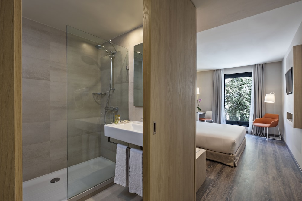Available room