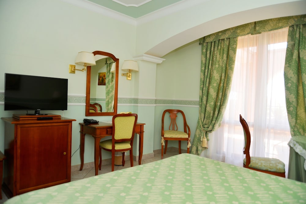 Standard Double Room photo 3