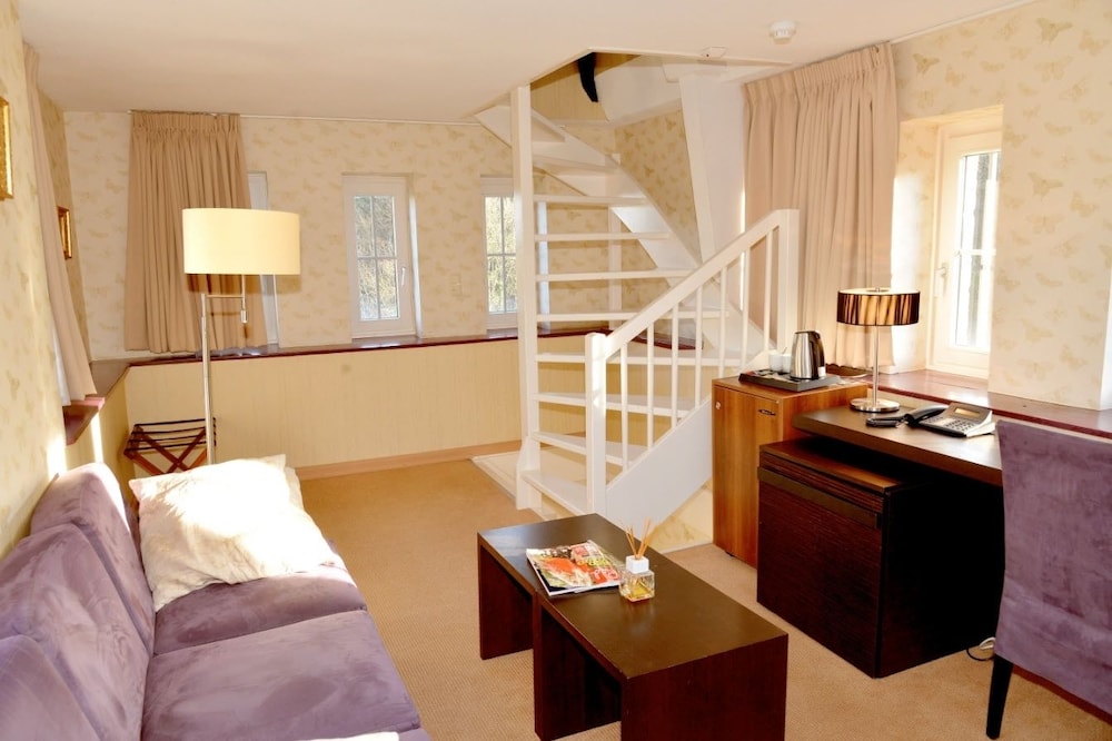 Suite, Tower