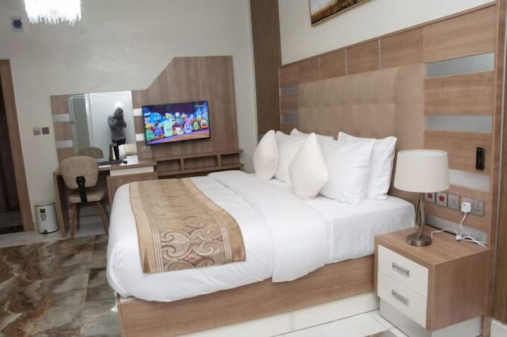 Economy Room, Balcony, City View photo 1