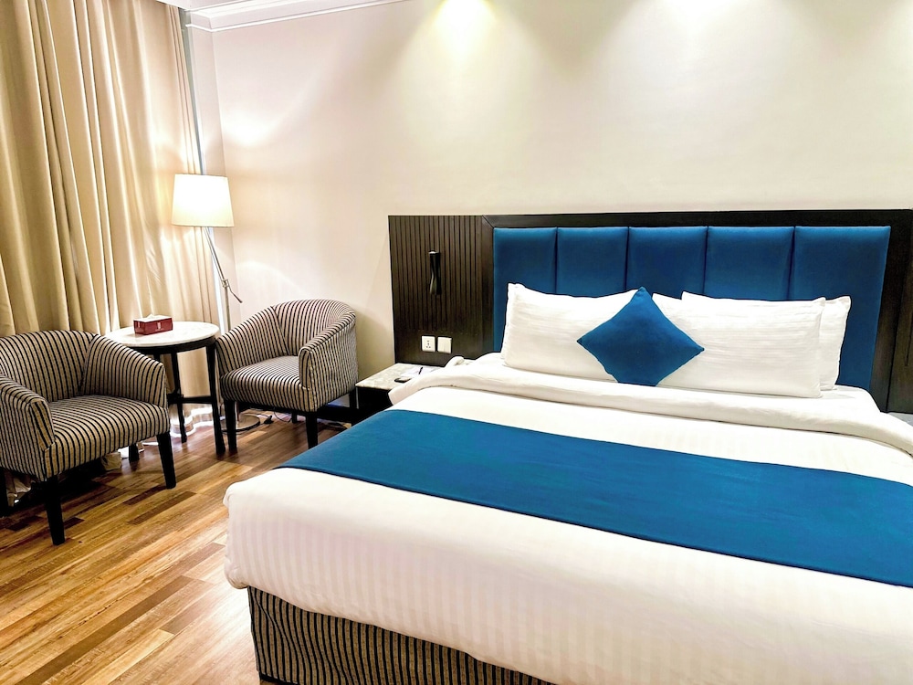 Deluxe Twin Room photo 3