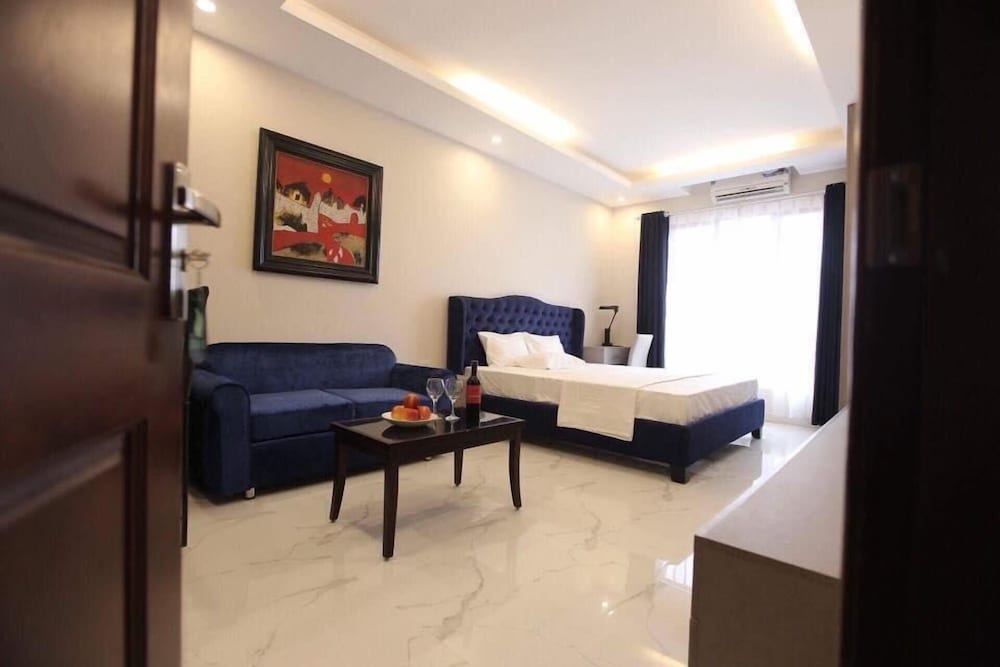 Suite, City View
