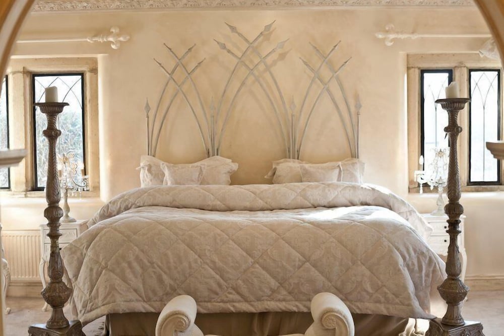Luxury Suite, 1 King Bed photo 3
