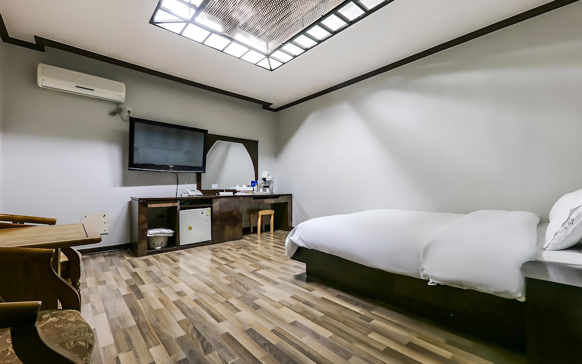 Room (General Room A (Double)) photo 2