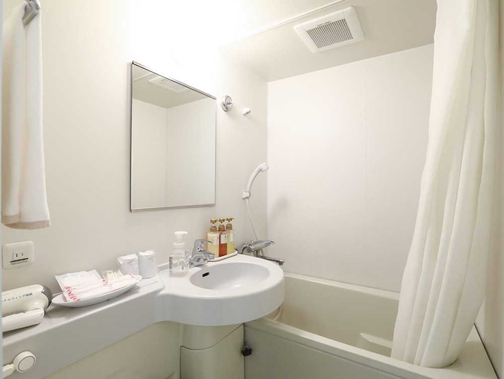 Small Twin Room - Non-Smoking - Photo 9
