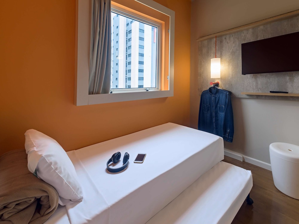 Standard Room, 2 Twin Beds, Accessible photo 2