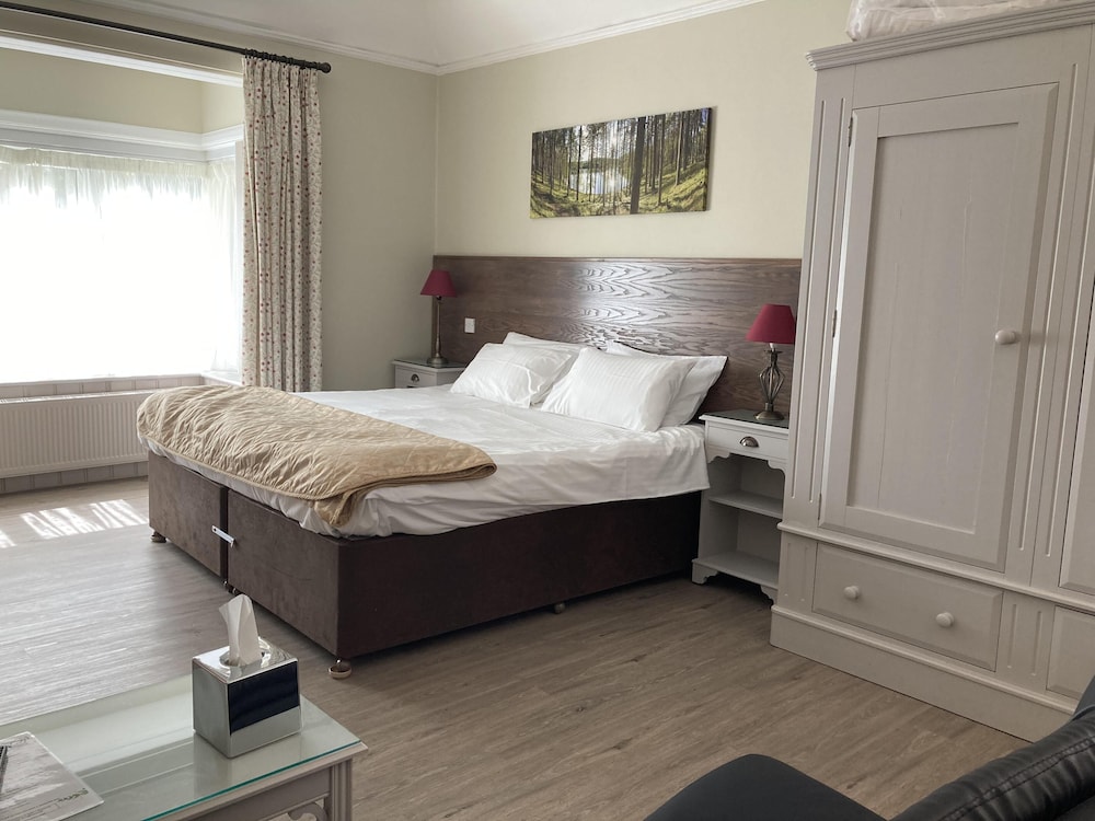 Family Suite, Ensuite, Garden View