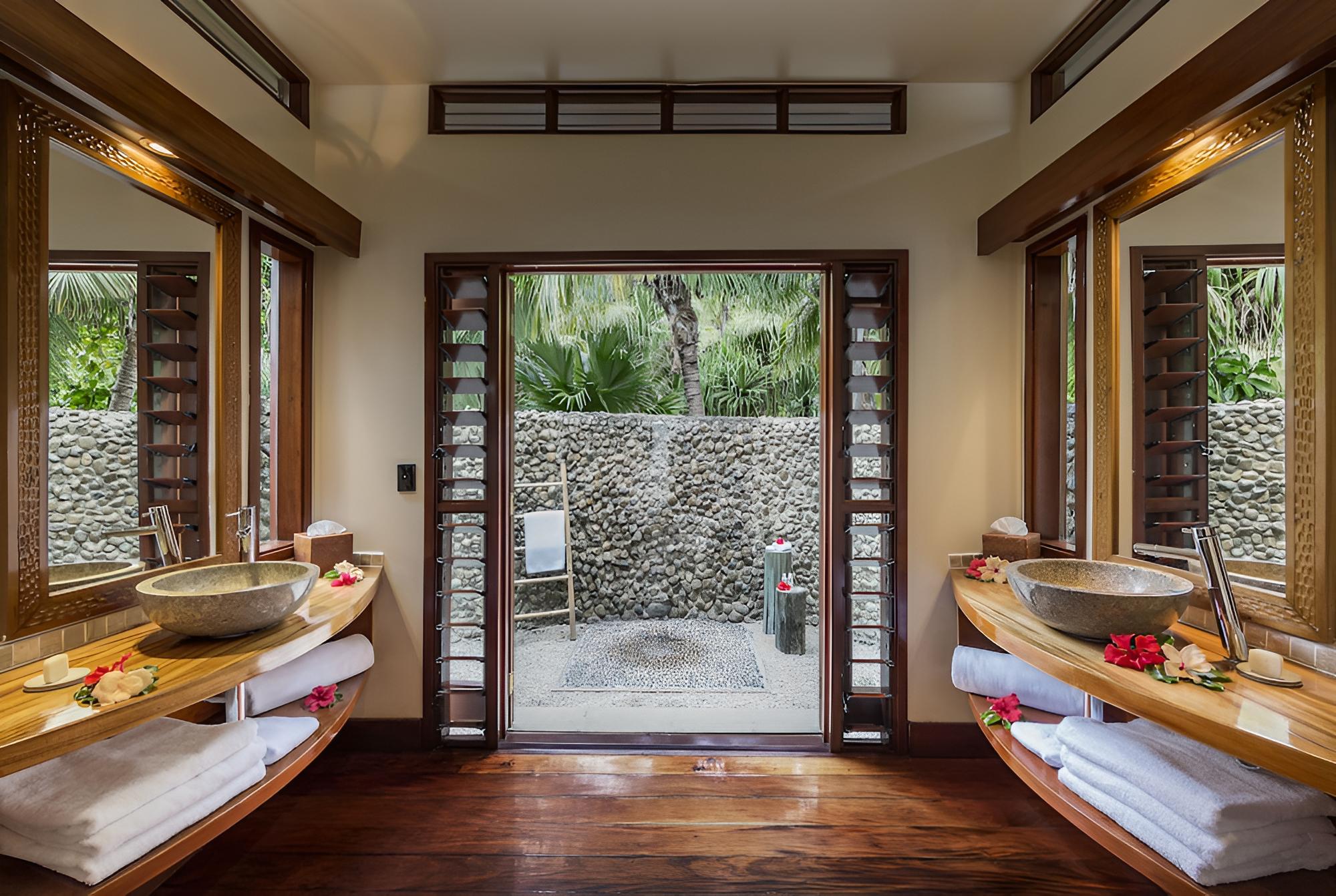 Deluxe Beachfront Bure