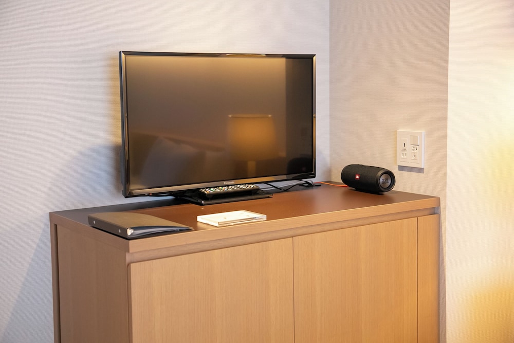 Hollywood Twin Room, Non Smoking (Up to 2 pax for above 6 years old) - Photo 9