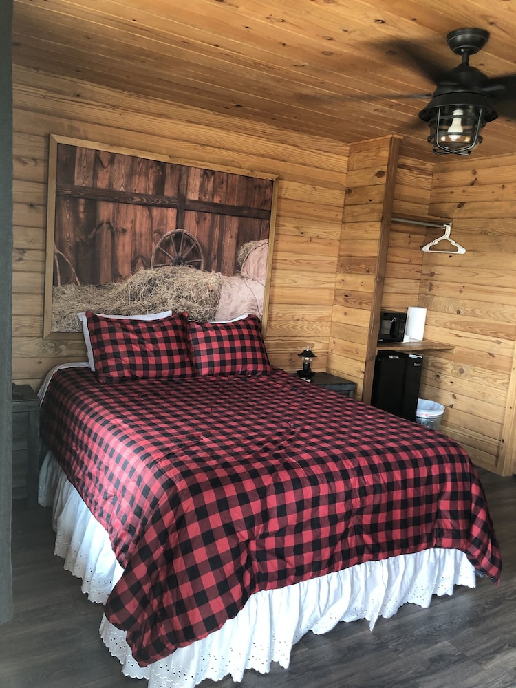 Small Cabin photo 1