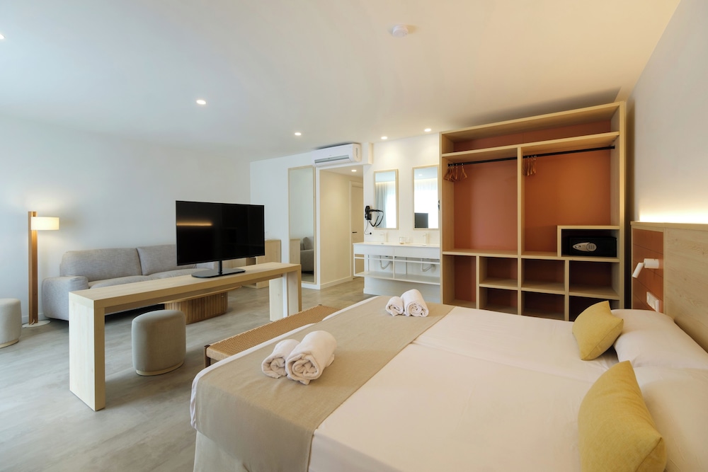 Junior Studio Suite thumbnail 6