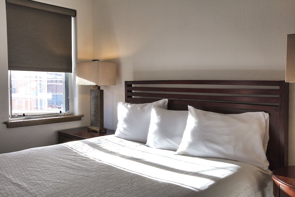 Suite, 2 Bedrooms, River View photo 2