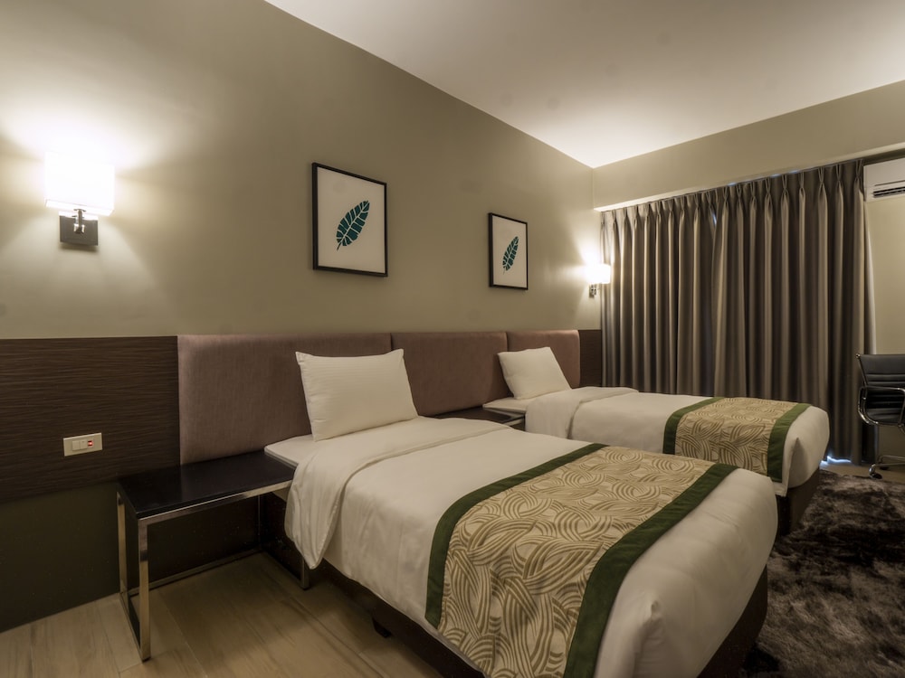 Deluxe Twin Room - Photo 2