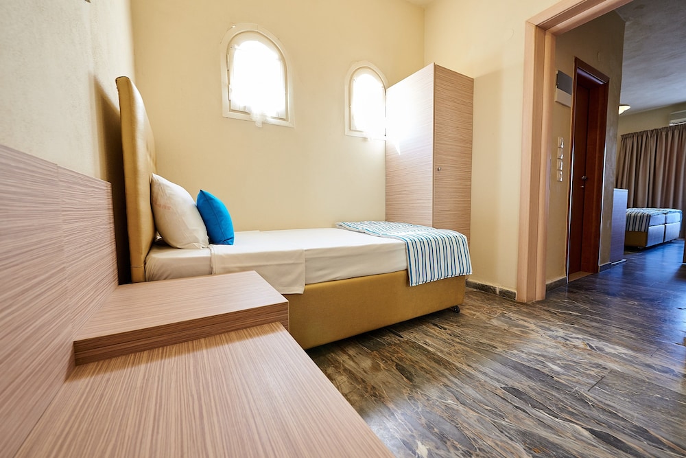Junior Suite, 2 Bedrooms, Non Smoking, Connecting Rooms