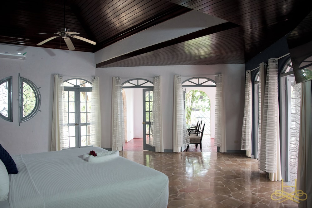 Luxury Suite, 1 King Bed, Non Smoking
