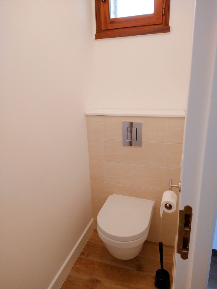 Twin Room - Photo 3