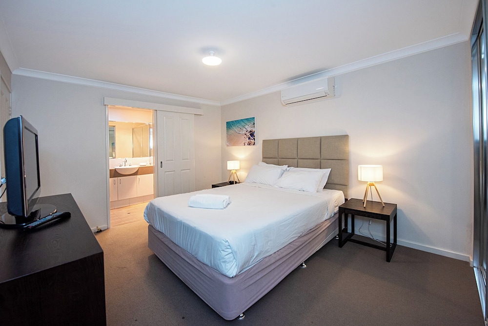 Family House, Multiple Beds, Non Smoking photo 3
