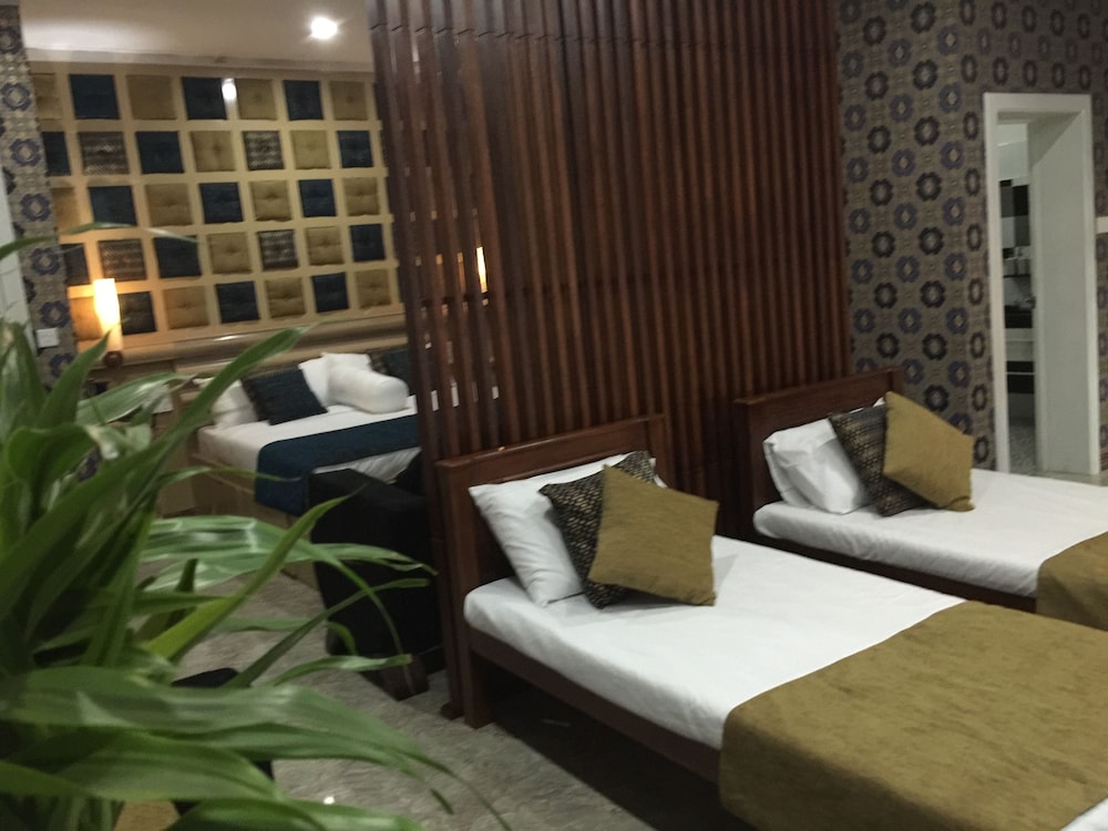 Royal Suite photo 2