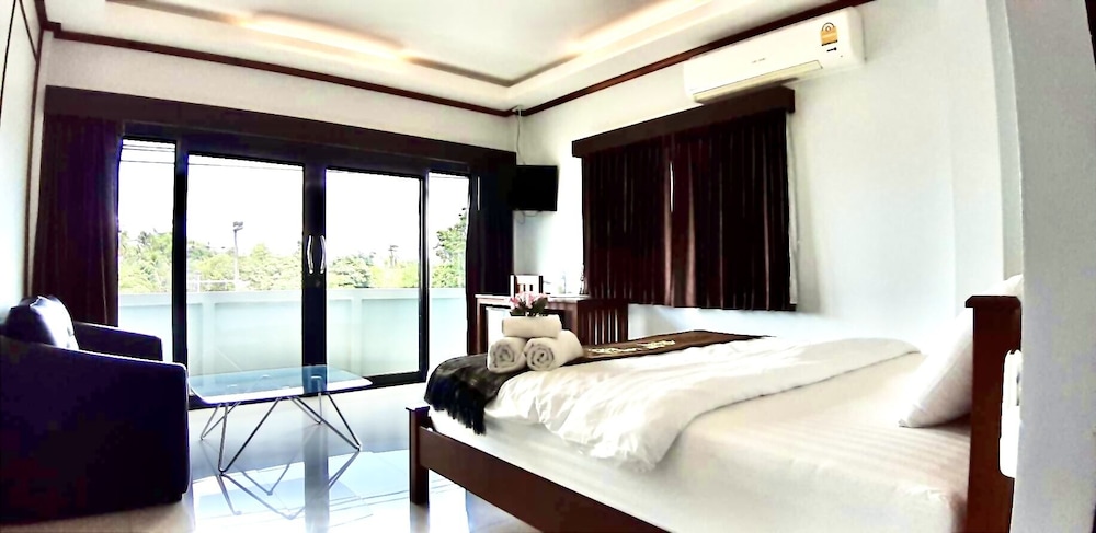 GRAND DELUXE DOUBLE ROOM