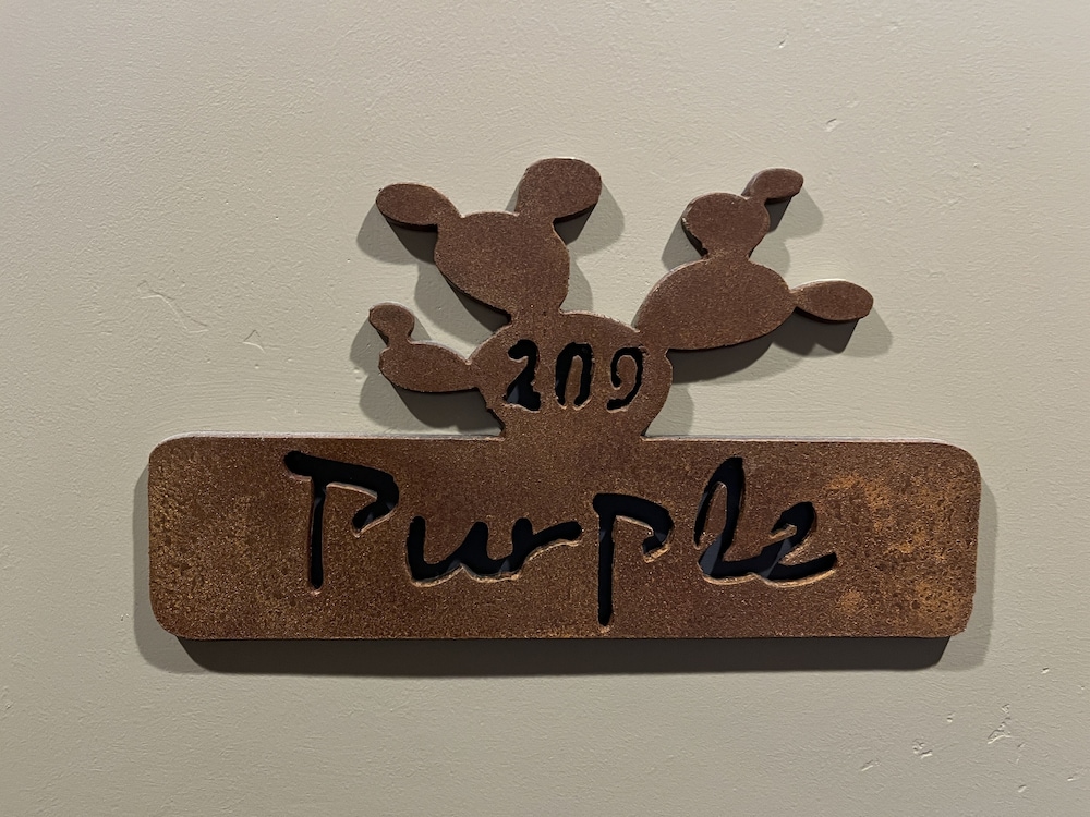 Purple Room photo 2