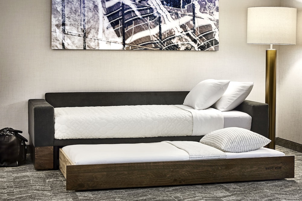 Studio Suite, 1 King Bed with Sofa bed (Hearing Accessible) - Photo 3
