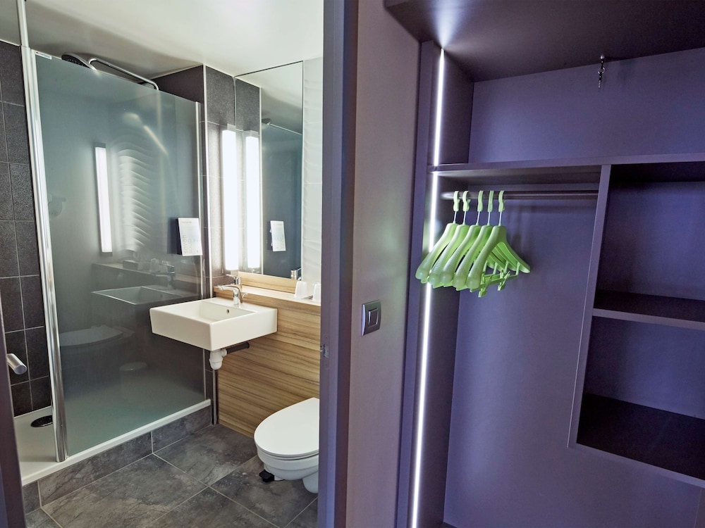 Standard Room, 2 Twin Beds (Junior Bed up to 10 years) - Photo 8
