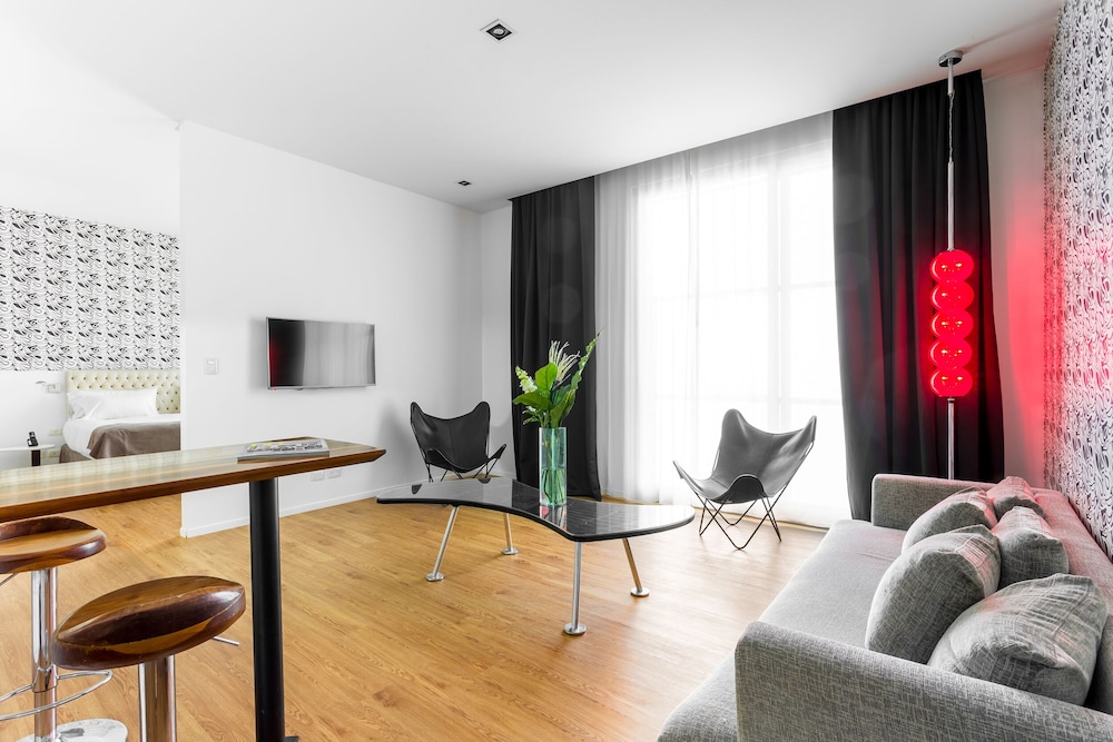 Deluxe Suite photo 1