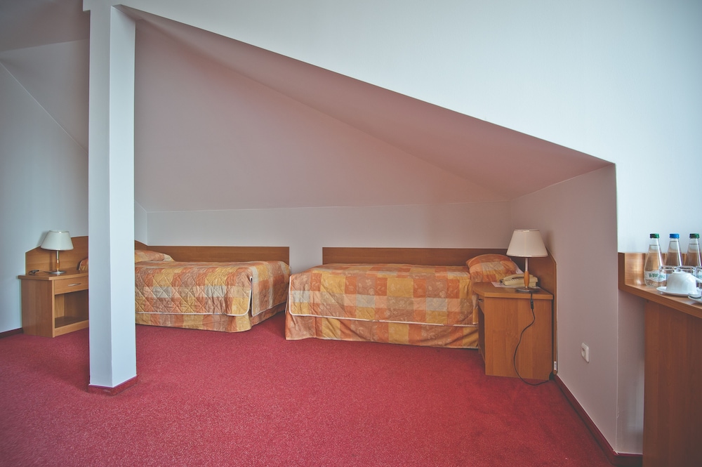 Economy Twin Room, 2 Twin Beds