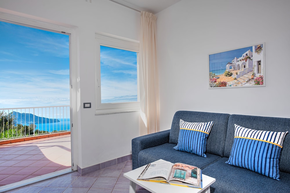 Superior Apartment, 2 Bedrooms, Terrace, Sea View - Photo 6
