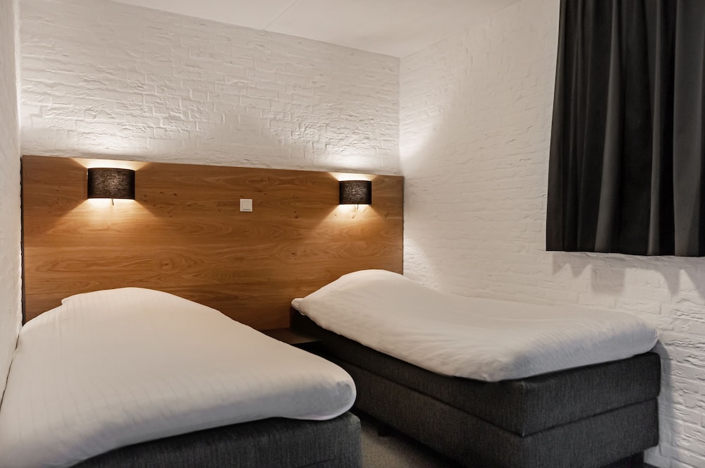 Comfort Quadruple Room, 2 Bedrooms, Non Smoking photo 2