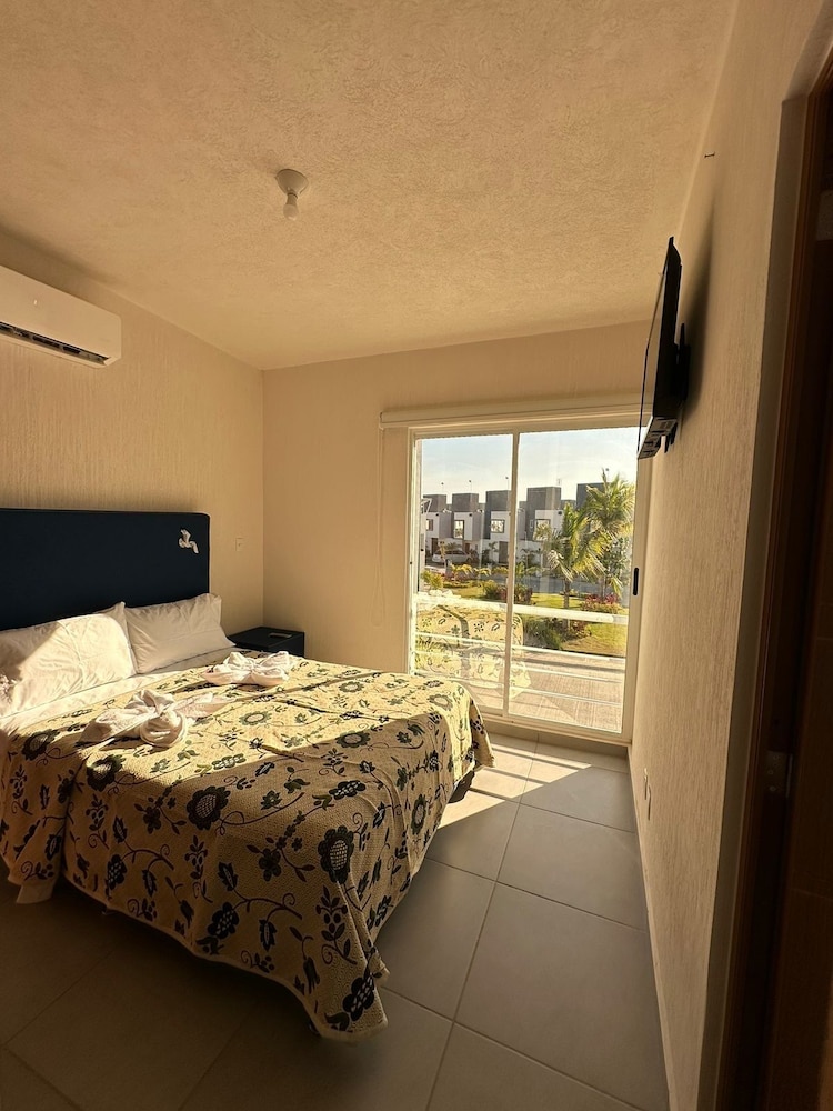 Standard House, 3 Bedrooms, Kitchen