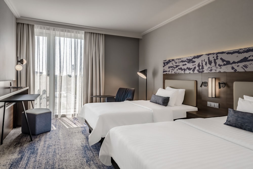 Standard Room, 2 Twin Beds - Photo 1