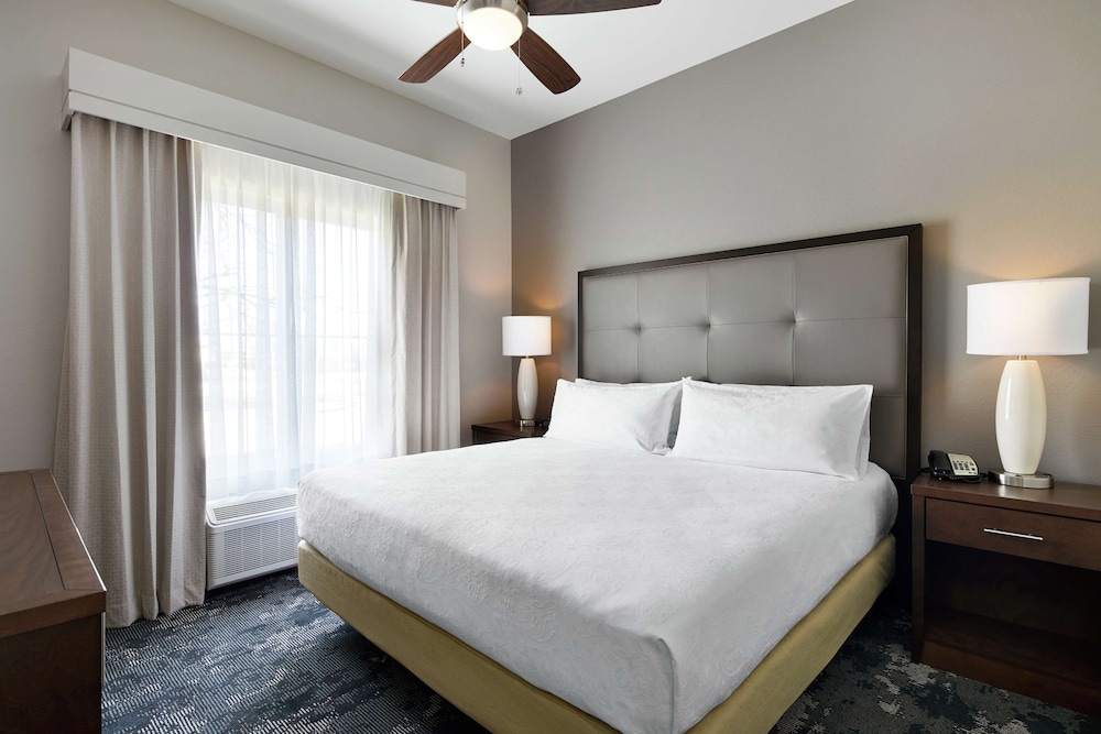 One king bed suite - Photo 1