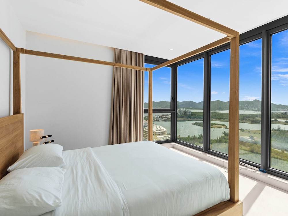 Luxury Apartment, 3 Bedrooms, Ocean View, Tower