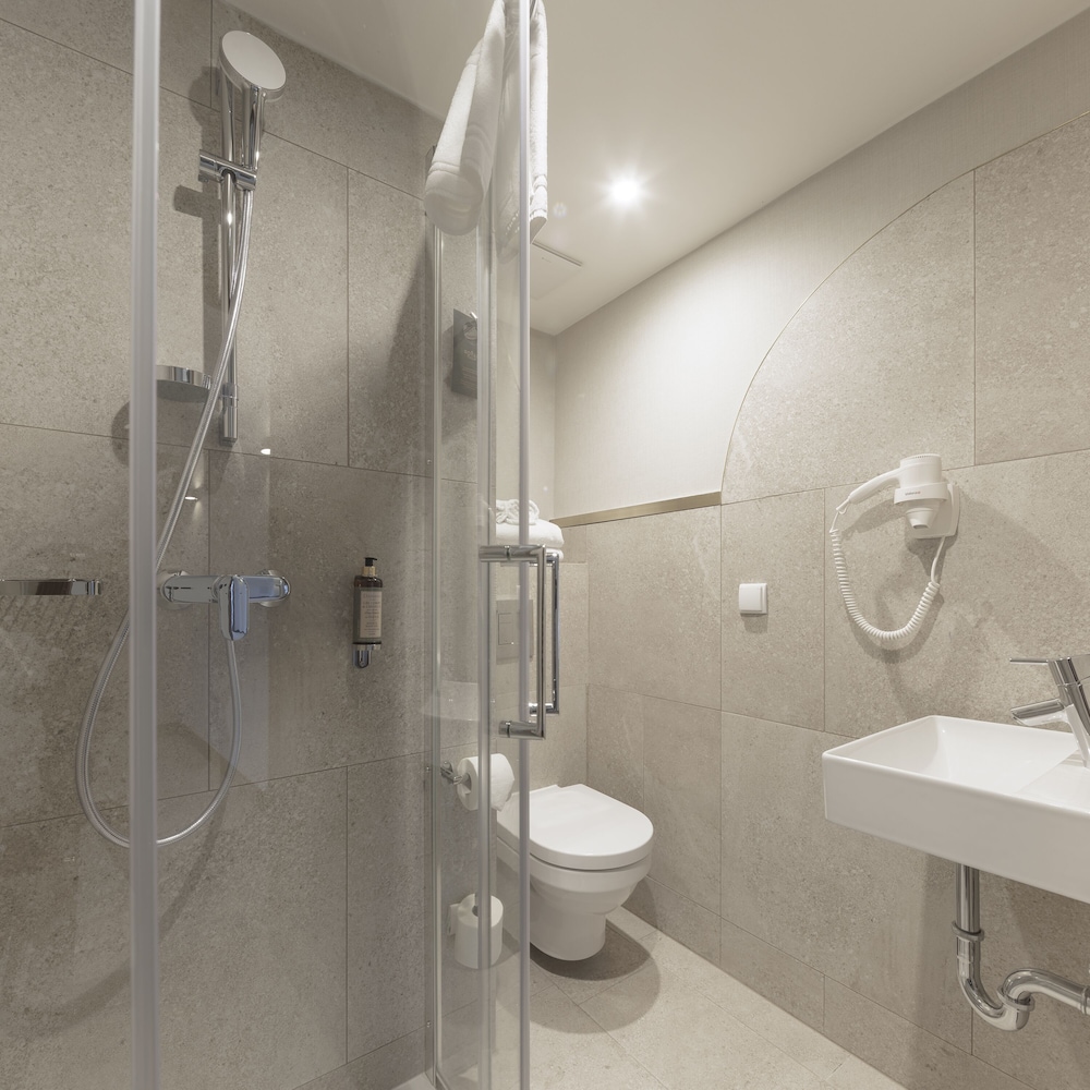 Grand Suite, 2 Bedrooms - Photo 7