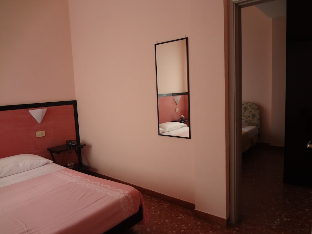 Family Quadruple Room, 2 Bedrooms photo 2