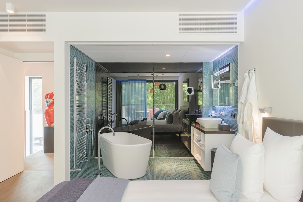Suite, Balcony photo 1