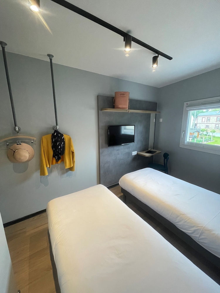Room, 2 Twin Beds - Photo 4