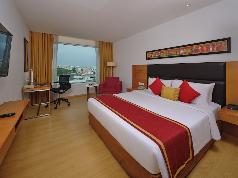 Superior Room, 1 Queen Bed, City View (and Wifi) photo 3