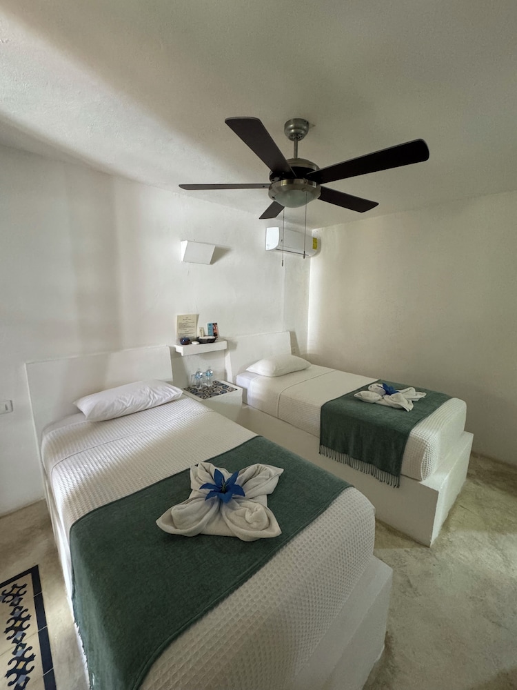Standard Twin Room, 2 Twin Beds - Photo 9