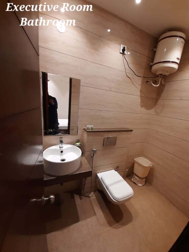 Exclusive Double Room, City View photo 2